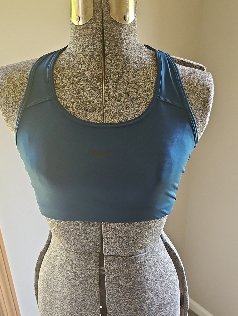 Nike Swoosh Racerback Sportsbra